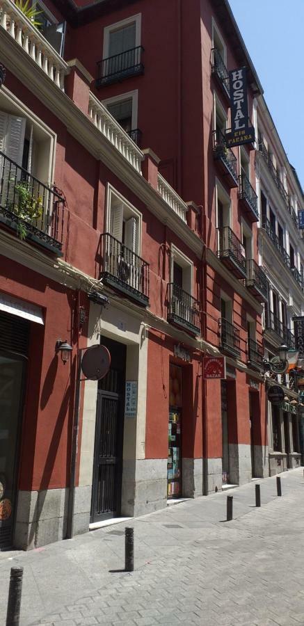 Hostal Rio Parana Madrid Exterior photo